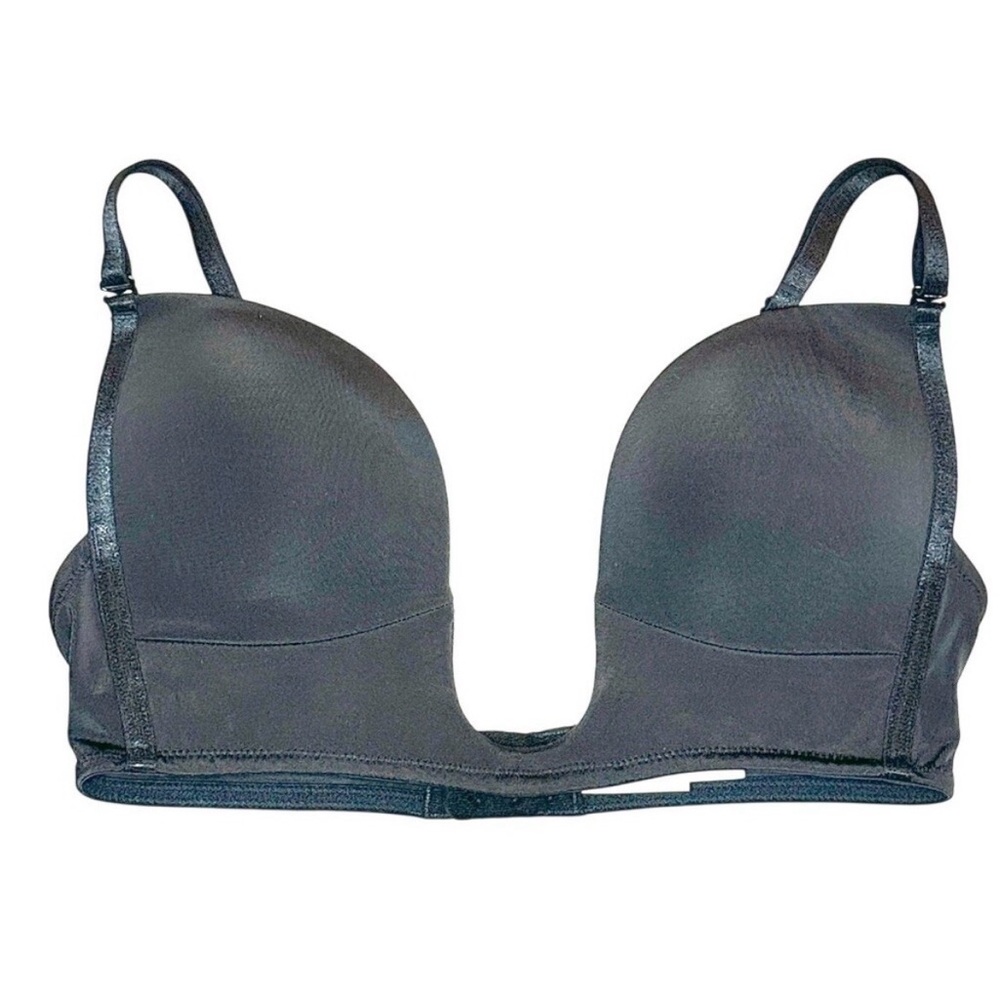 Victoria's Secret Black Extreme Plunge Bra 34D